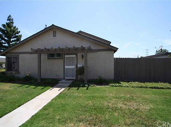 2nd image of 3060 Bradford Pl #88