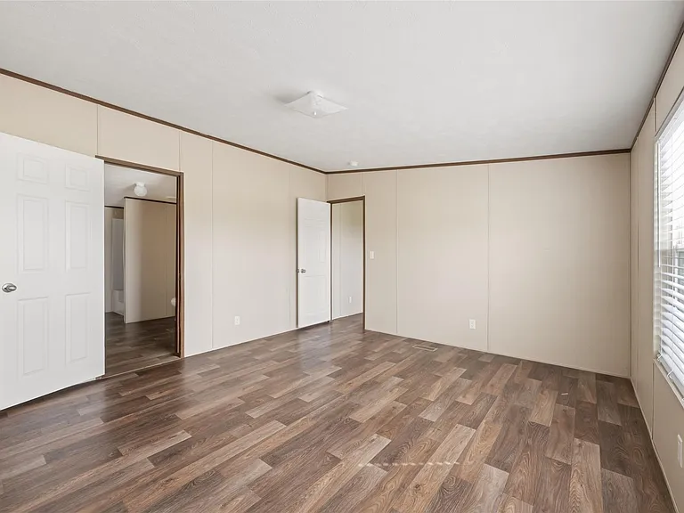 360 Shady Oaks #B — Photo 21