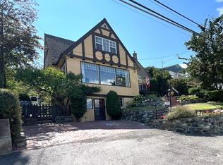 219 Saint Paul St W, Kamloops, BC V2C1G2