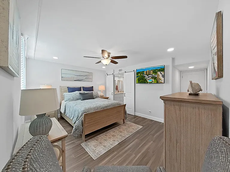 2620 Cove Cay Dr #403 — Photo 14