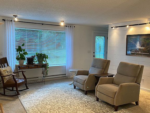 Living Rm