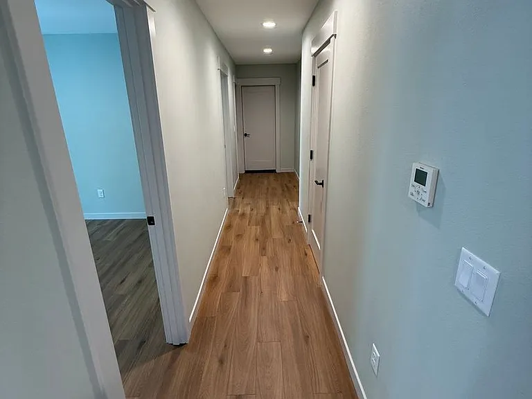 805 Boxwood Ln SE — Photo 17