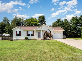 2070 Rocketts Way, Newton, NC 28658