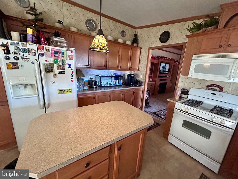 2nd image of 101 Clearfield Ct E