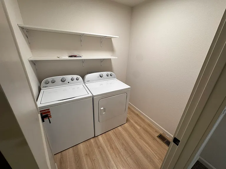 602 W Salnave Rd — Photo 3