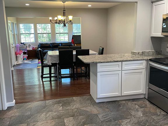 2nd image of 7225 Mimosa Grove Trl