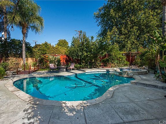 3rd image of 6562 Sheltondale Ave