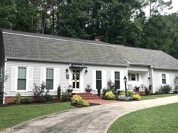 2nd image of 7 Perthshire Dr