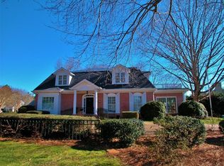 126 Woodlake Dr, Gainesville, GA 30506