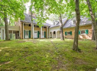 2010 Glen Dr, Jackson, MI 49203