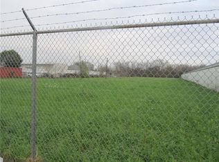 525 Whitney Ave, Gretna, LA 70056