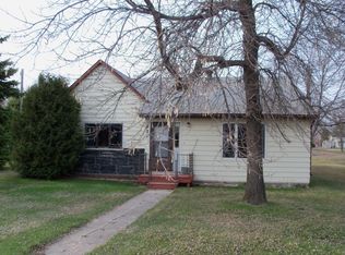 421 3rd St, Thompson, ND 58278