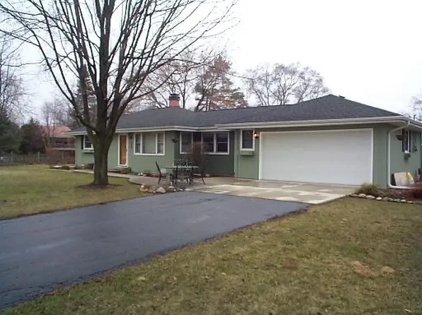 37360 N Hillside Dr, Lake Villa, IL 60046