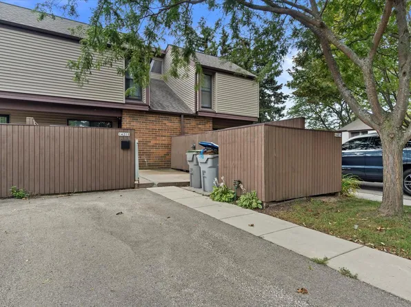 1421 West Edgerton AVENUE #B, Milwaukee, WI 53221