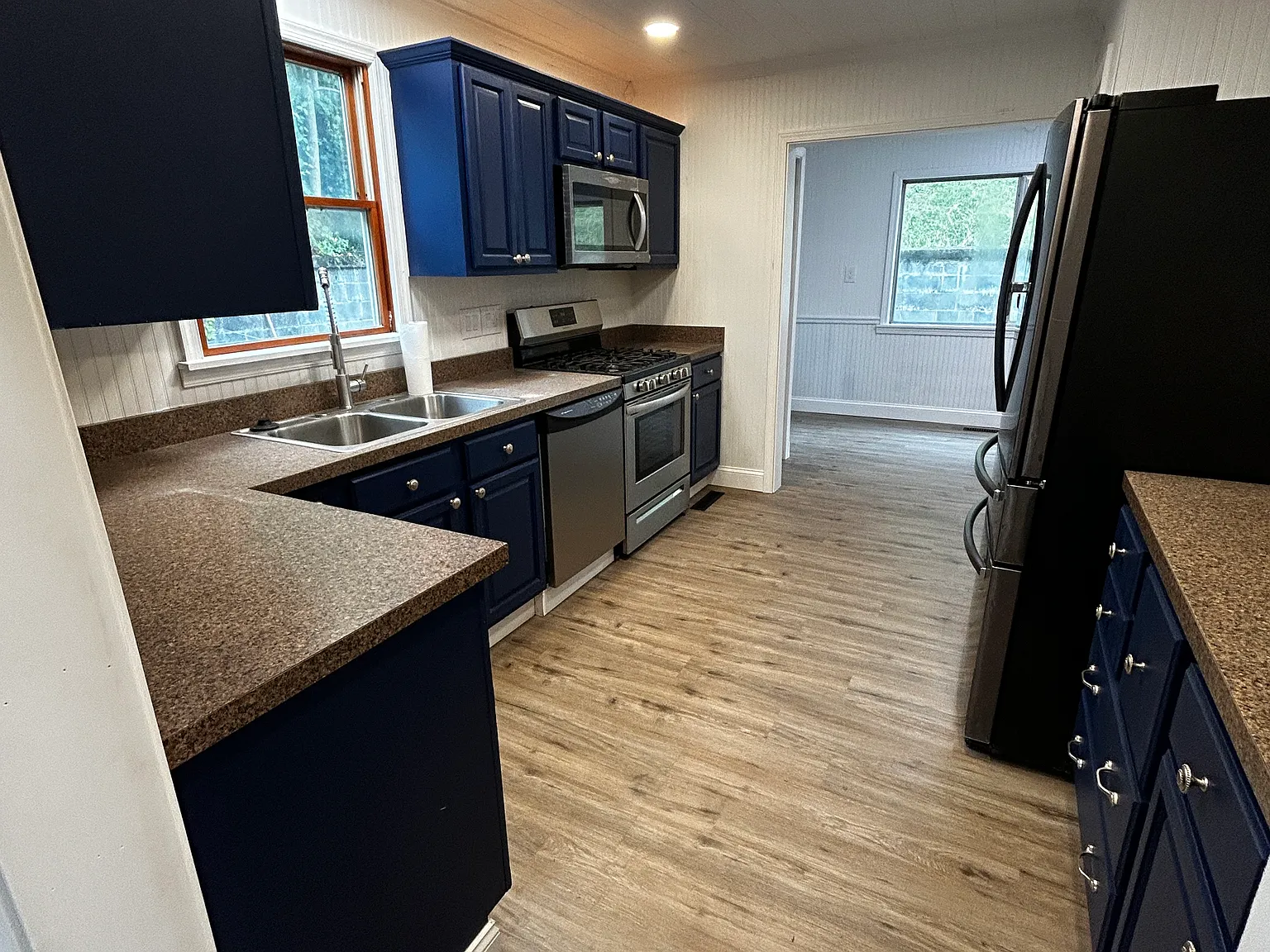 3 bed, 1400 sqft, $2,000 — Photo 3