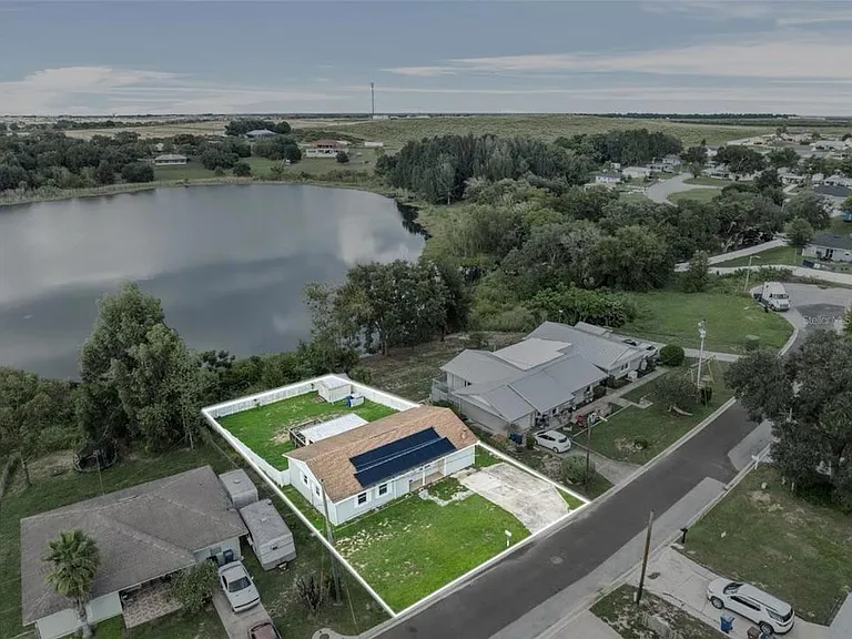 122 Gordon Dr — Photo 13