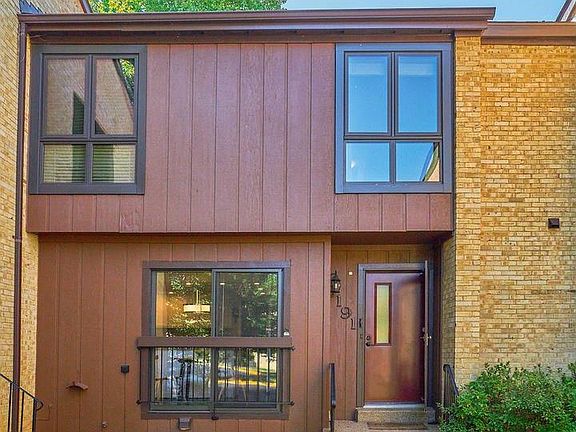 3rd image of 3191 Readsborough Ct #113