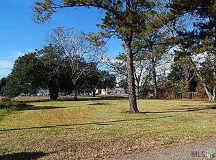 W Leon St, Gonzales, LA 70737