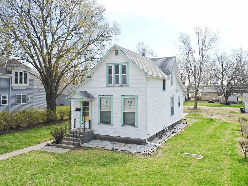 2nd image of 3611 13th St