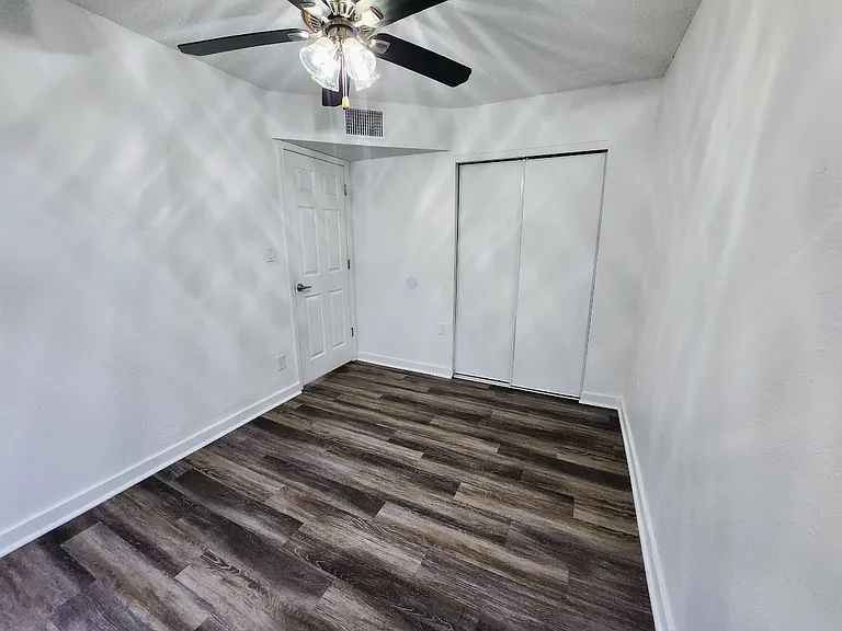 1309 W Taylor St — Photo 9
