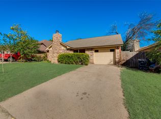 2504 Bamberry Dr, Fort Worth, TX 76133
