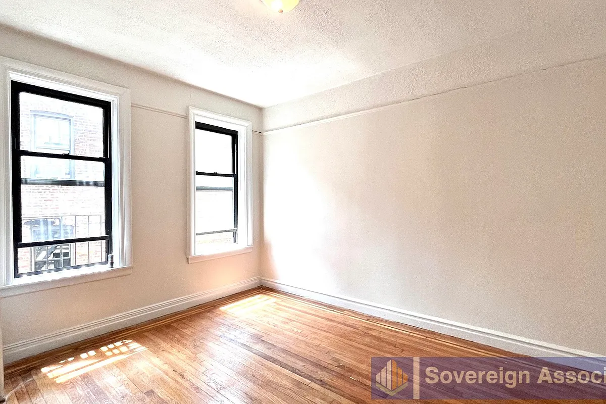 21 Magaw Place 3D