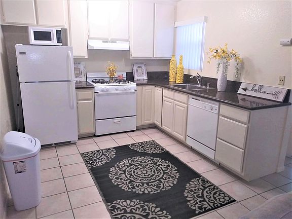 3rd image of 14324 Lemoli Ave #1B-1Ba-580Sqft