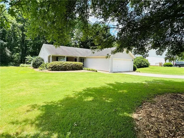 515 Pin Oak Dr, Bethlehem, GA 30620