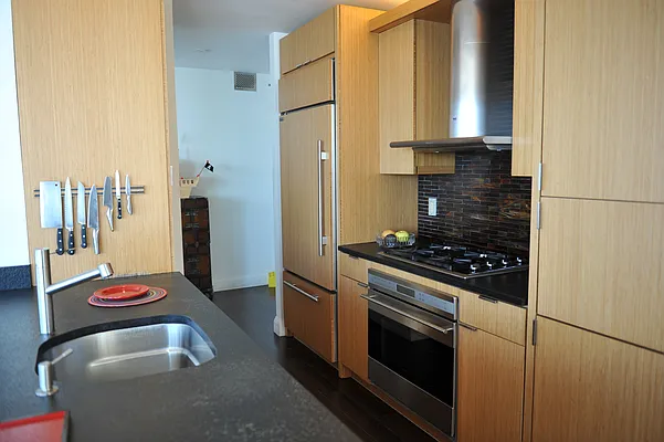 Rented by Battery Park Realty | media 3