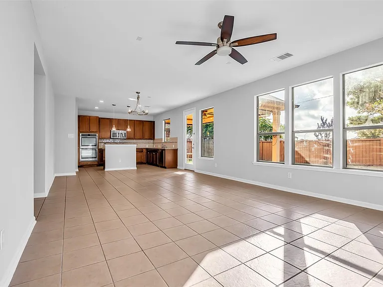 29488 Salem Fields Dr — Photo 18