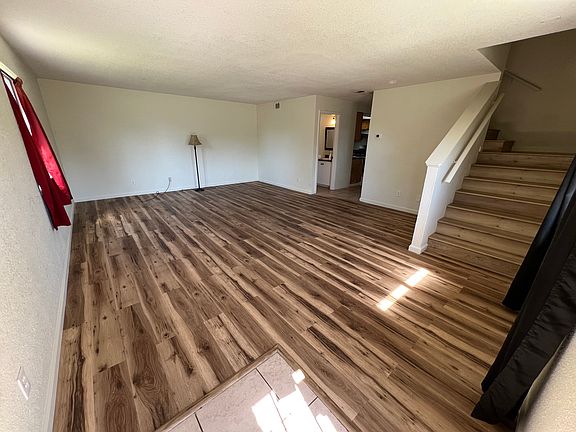 4th image of 1657 Grand Ave