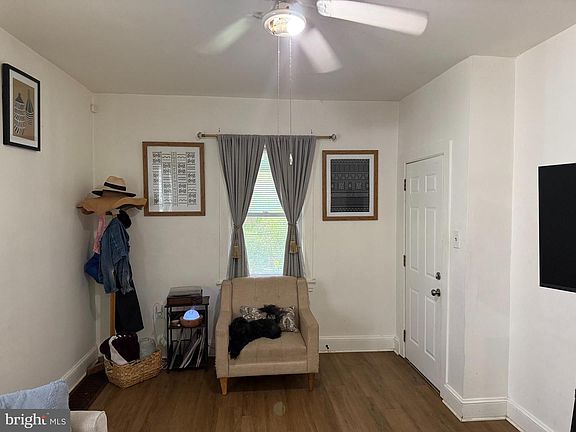 3rd image of 1504 Willow Ave