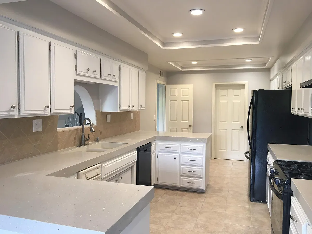 Building Photo - 6738 Corintia St