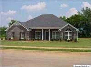 225 Poplar Gln, Huntsville, AL 35811