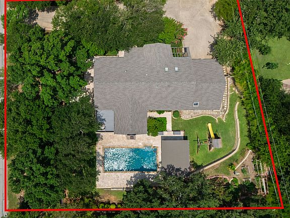 3rd image of 3505 Estates Dr