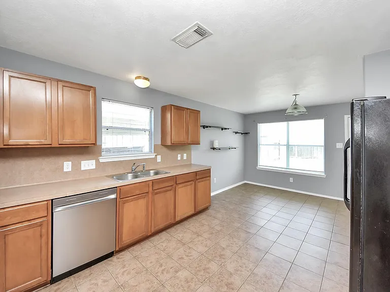 14423 Hillard Green Ln — Photo 40