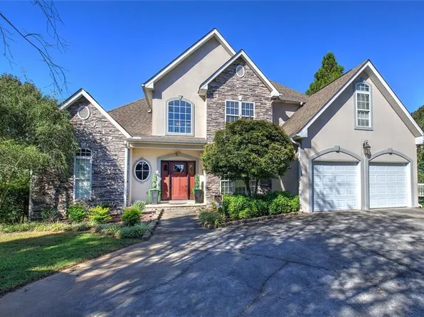 261 Hardwood Ct, Adairsville, GA 30103