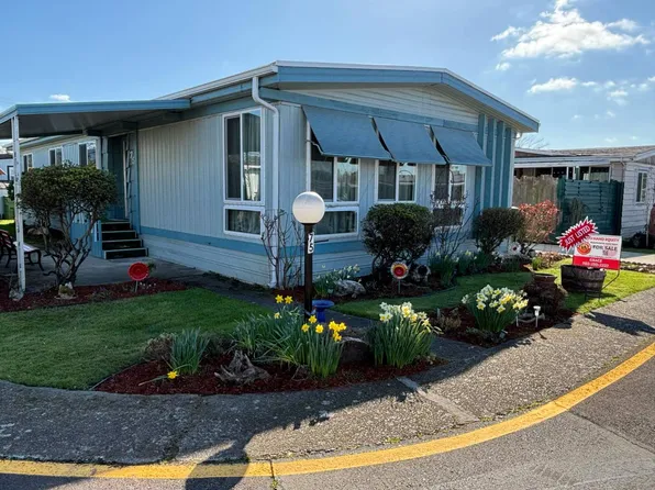 2902 E 2nd St Unit 75, Newberg, OR 97132