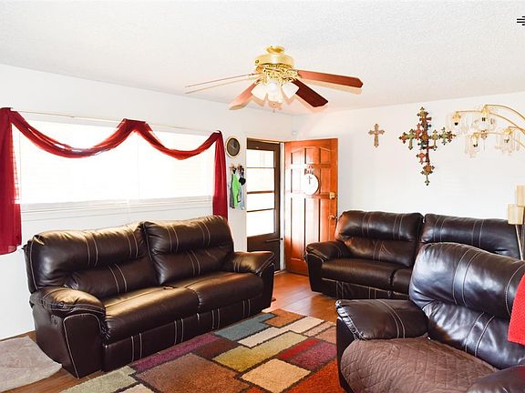 5th image of 1709 Laura Ln