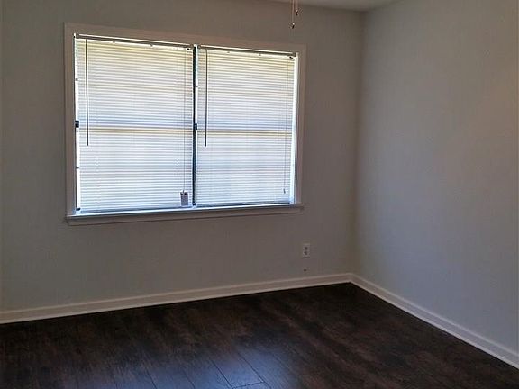 3rd image of 5496 Westwood Dr