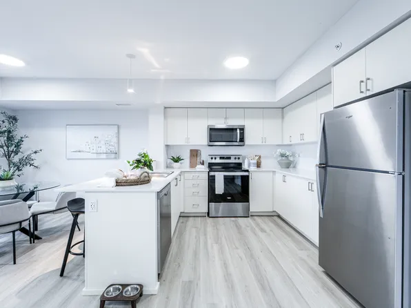 The Deanwood - 70 Dean Avenue, Barrie