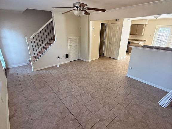 5th image of 704 Park Ln