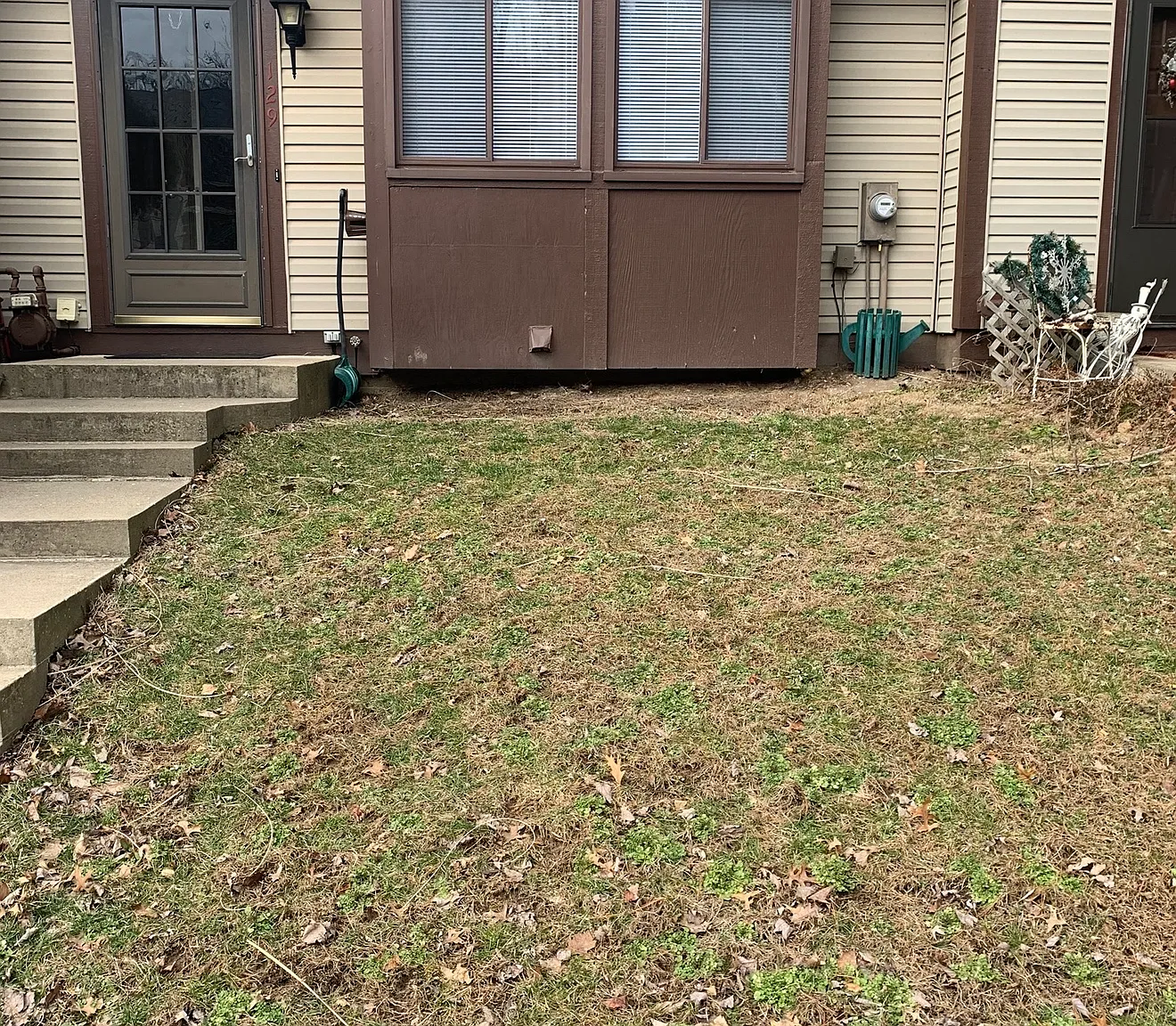 3 bed, 1.5 bath, 1249 sqft, $1,200 — Photo 1