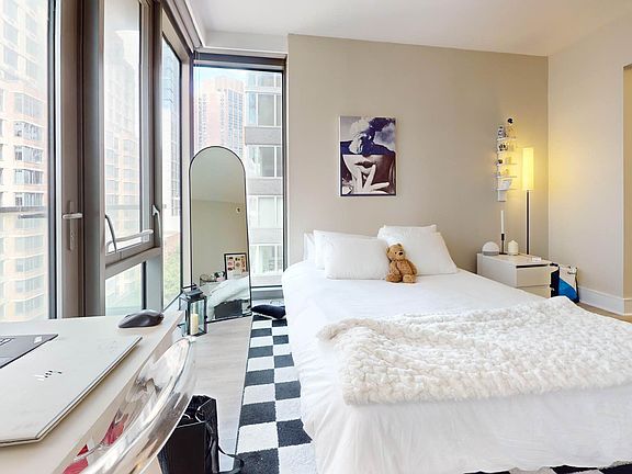 5th image of 237 E 34th St APT 803