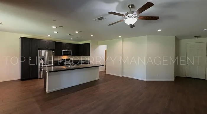 2919 S Tipton St — Photo 2