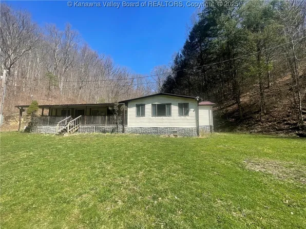 272 Brushy Frk, Alkol, WV 25501