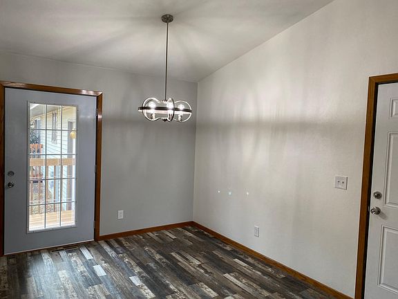 2nd image of 3904 Dorchester Dr