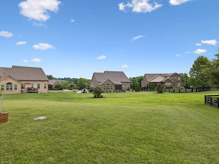 7005 Marwood Dr — Photo 49