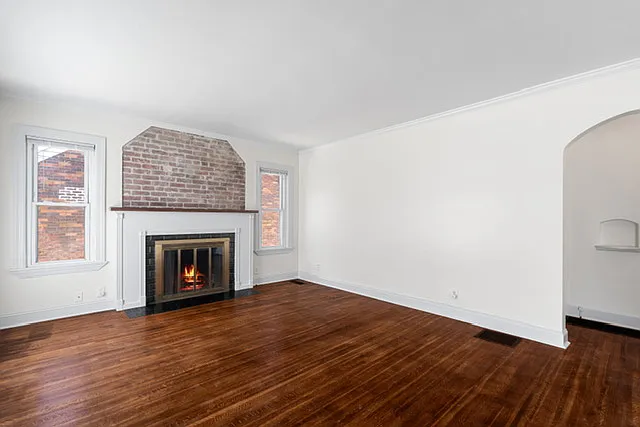 2647 Drayton Dr — Photo 7