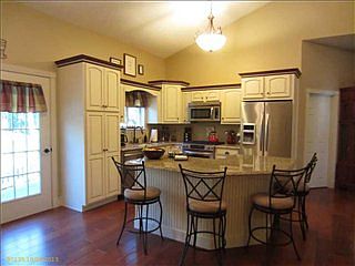 4th image of 22 Indian Acres Dr